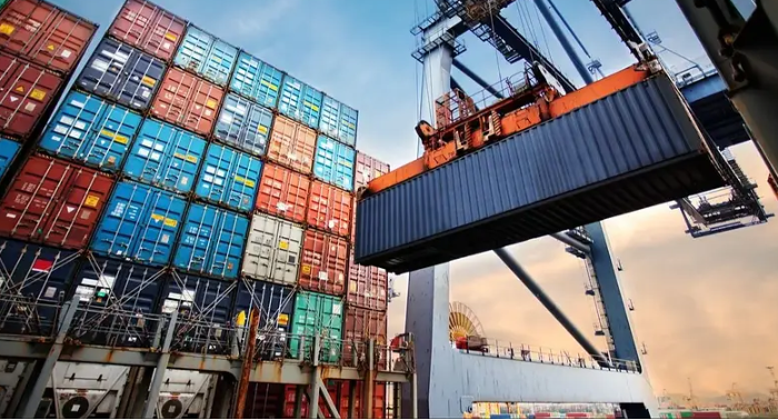 El comercio exterior da cuenta del freno económico: caen las importaciones productivas