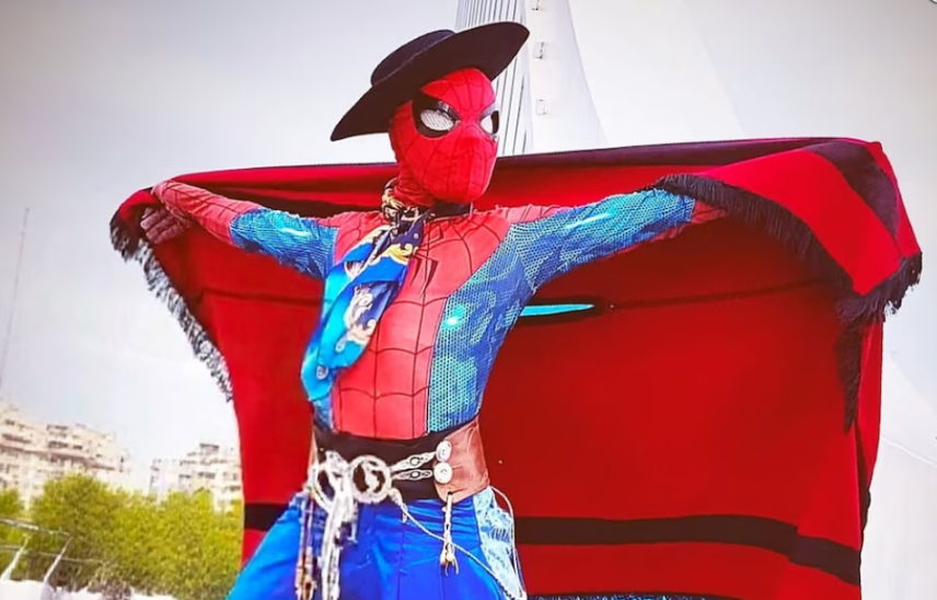 Un influencer explica porque Spiderman no sobreviviría en Latinoamérica