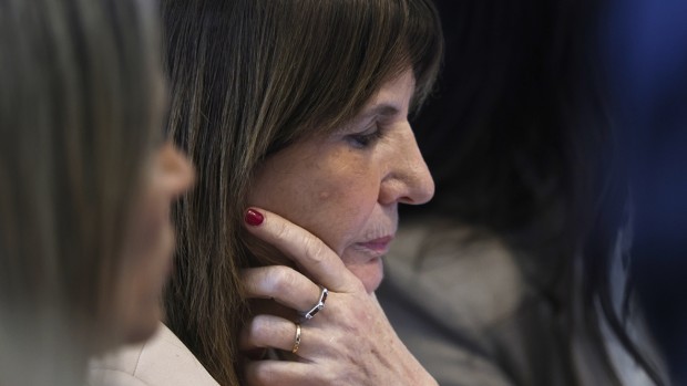 Bullrich dijo que Milei «cruzó un límite» al pedir que quemen a periodistas en la hoguera