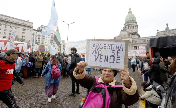 Ley de Tierras: especialistas coinciden que Diputados debe rechazar el DNU 70/23 de Javier Milei