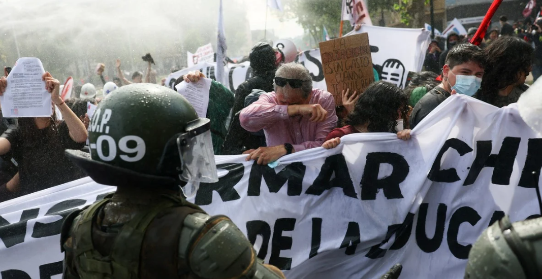 Chile: 17 detenidos tras una protesta estudiantil contra posibles recortes en educación