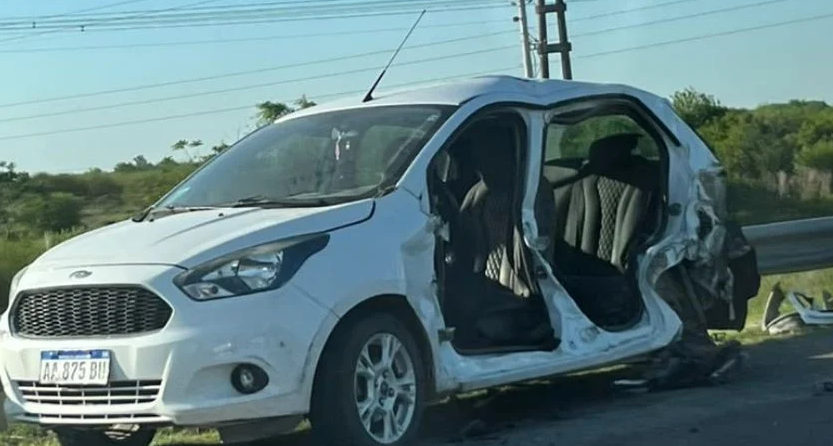 Choque y vuelco en la Autopista Santa Fe – Rosario: colisionaron un auto y un camión a la altura de Santo Tomé