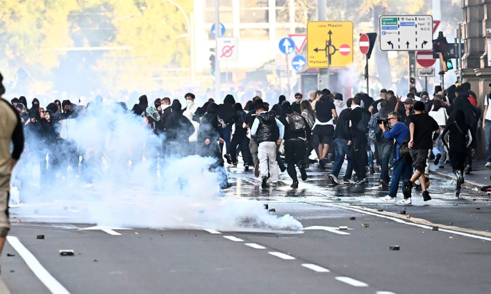 En Italia, atribuyen las protestas estudiantiles a una «guerra híbrida», en Francia amenazan con un mayor despliegue de policías