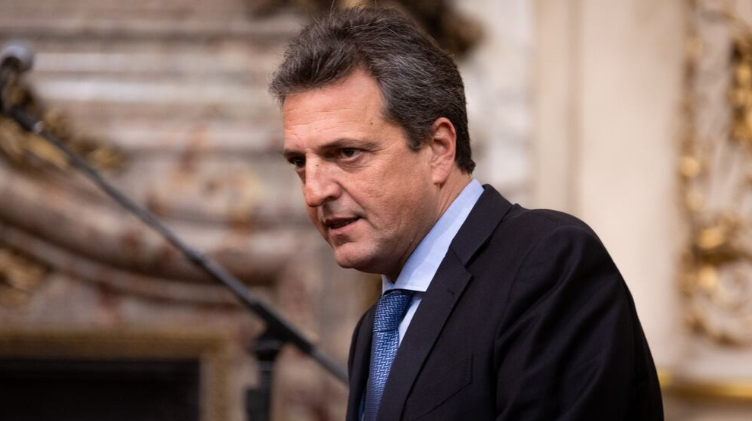 Massa teje un armado anti-Milei con radicales y peronistas: «el año que viene la sociedad da vuelta a la página»