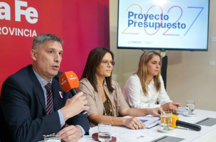 Presupuesto 2027: Santa Fe proyecta un superávit de $2,27 billones con foco en seguridad, educación, obras y una inflación del 18%