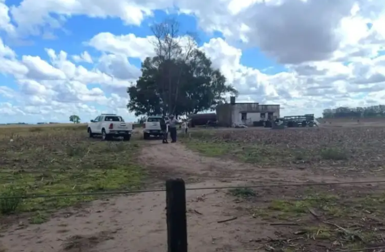 Investigan la muerte de una madre y sus dos hijos adolescentes en Bolivar