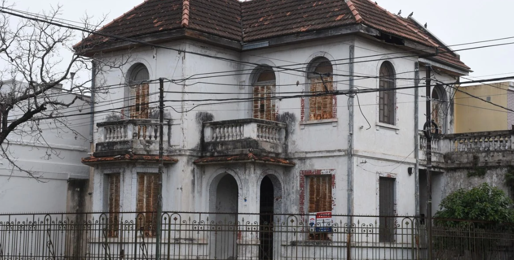La casa embrujada de barrio Sur y las voces del más allá: dos tétricos «cuentos de terror» bien santafesinos