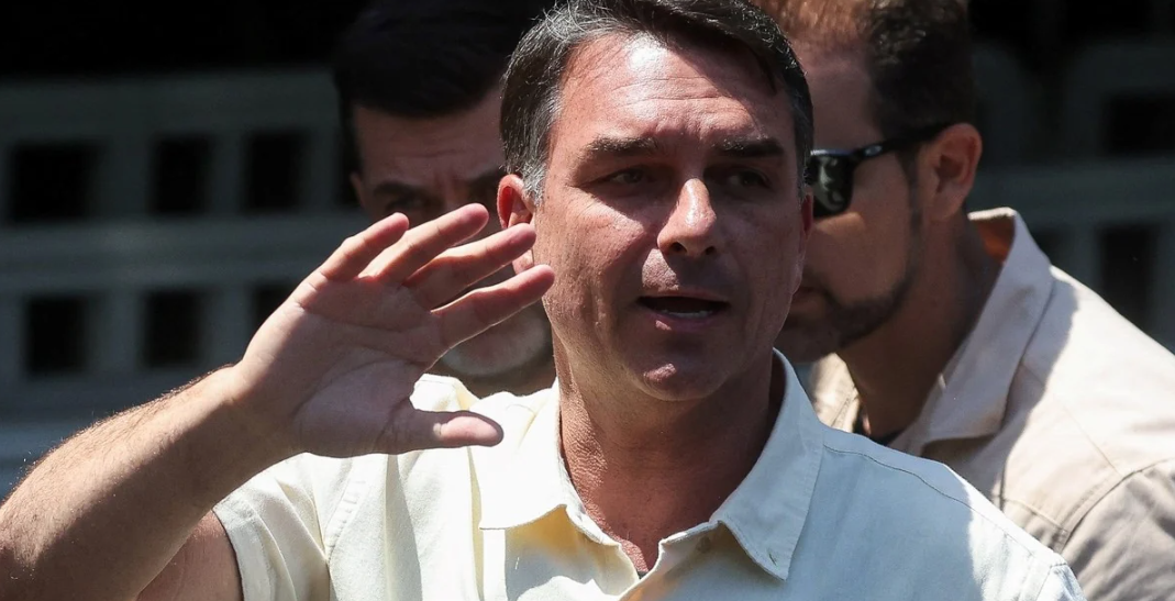 “Perdí frente al sistema”: Flavio Bolsonaro reapareció en redes y anticipó su estrategia política